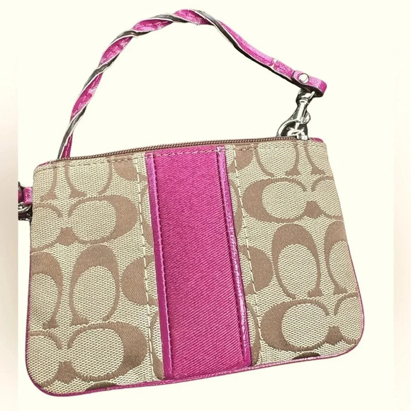Coach monogram  Wristlet - Picture 1 of 7